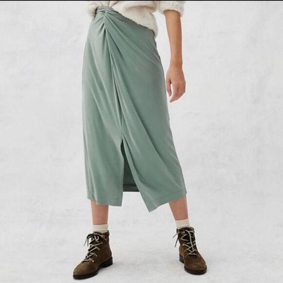 Anthropologie Junie Midi Skirt Front Twist Sage Green Women’s size Small - Picture 10 of 12